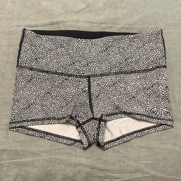 lululemon athletica Pants - Lululemon floral black and white spandex shorts